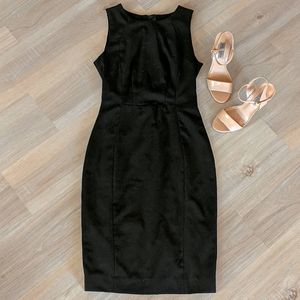 H&M • Fitted Black Dress